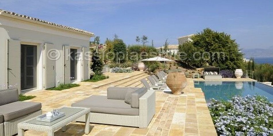 Luxury Villa in North-East Corfu