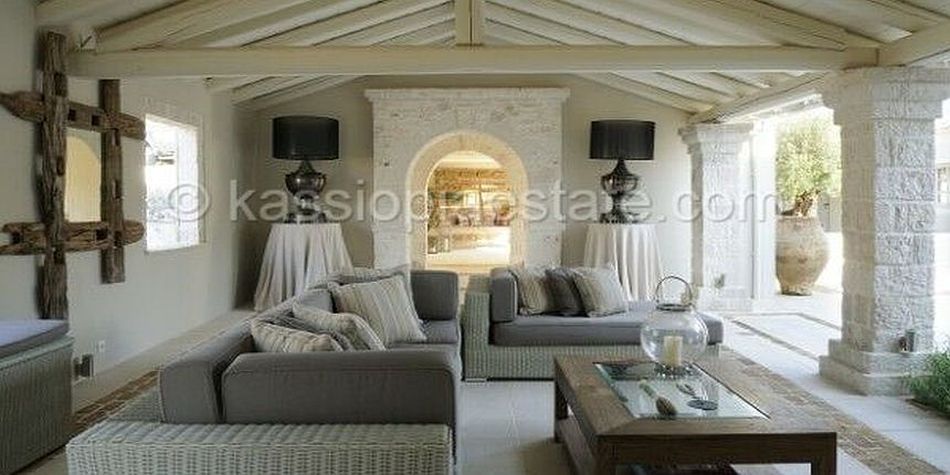 Luxury Villa in North-East Corfu